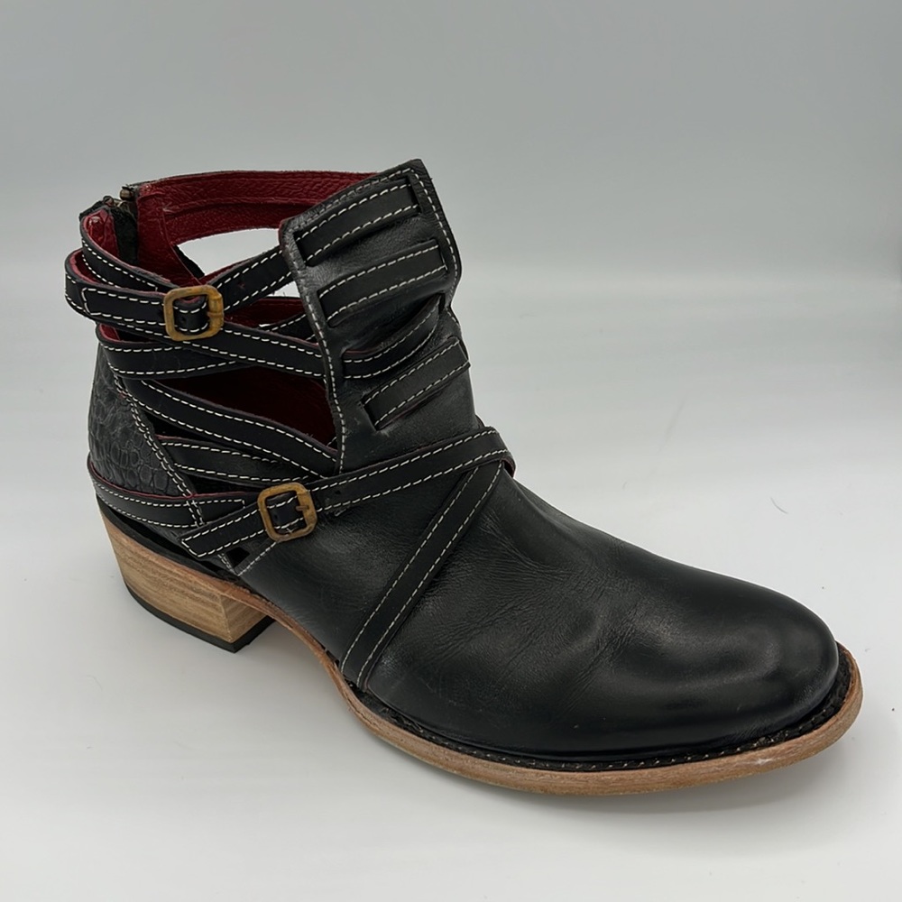 Freebird by Steven STAIR Black/Croc Size 9